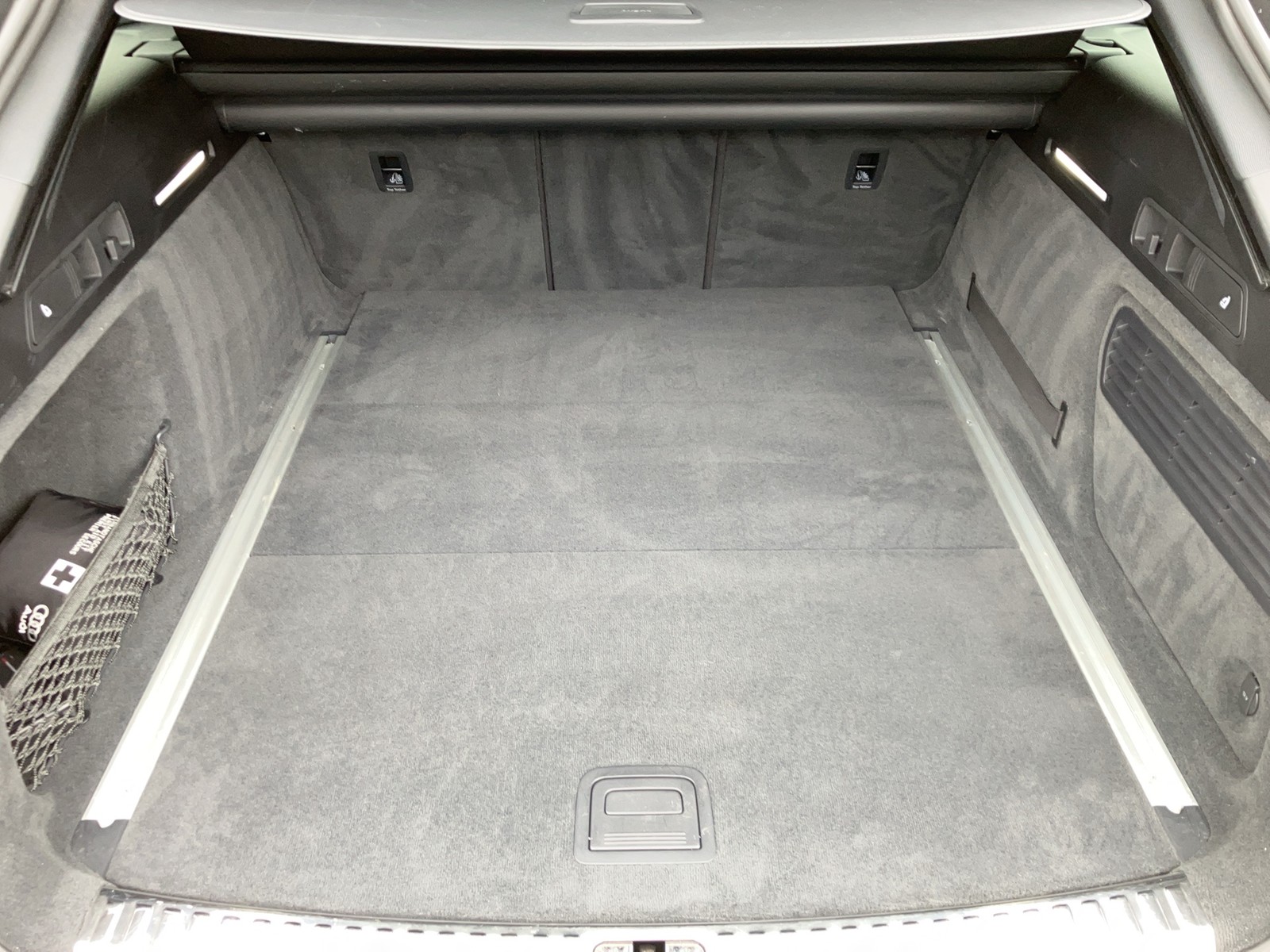 Fahrzeugabbildung Audi S6 Avant 3.0 TDI quattro MATRIX Standh.