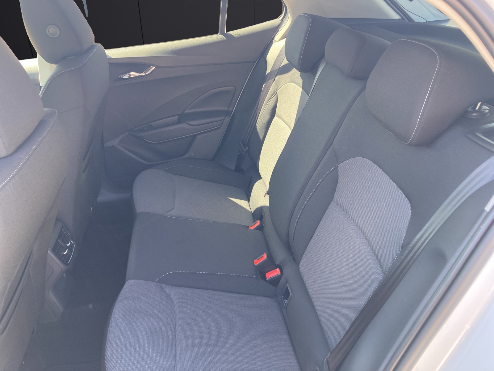 Fahrzeugabbildung SKODA Fabia Tour TSI DSG Climatronic DAB Lane Assist