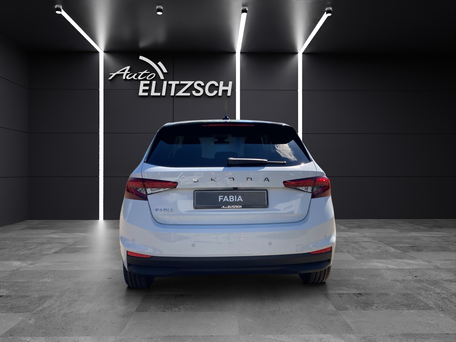 Fahrzeugabbildung SKODA Fabia Tour TSI DSG Climatronic DAB Lane Assist
