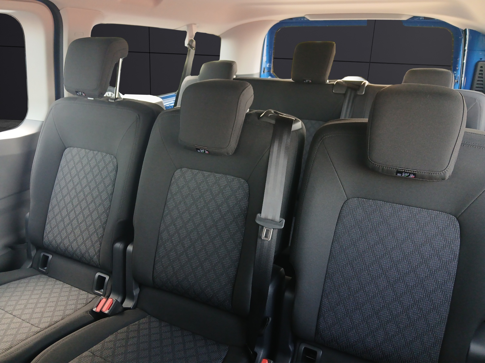 Fahrzeugabbildung Volkswagen Transporter Kombi TDI 110 kW LR KLIMA RFK PDK