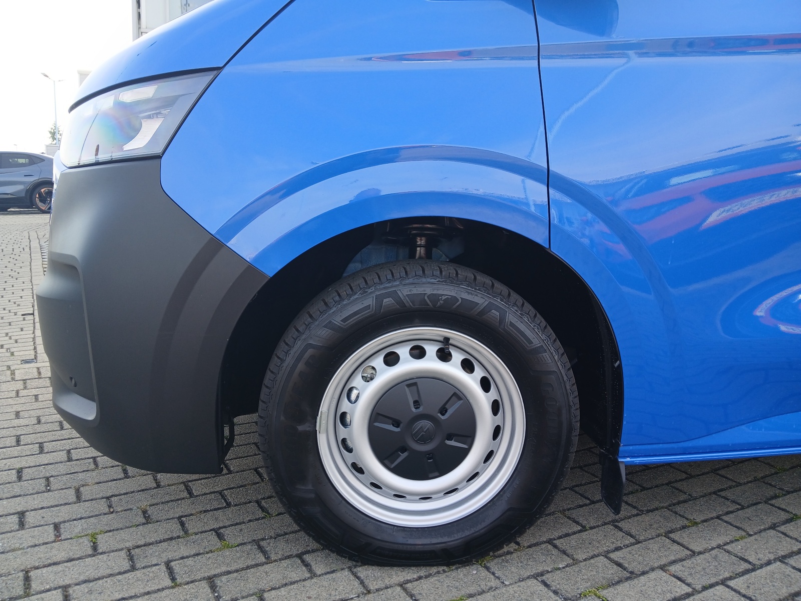 Fahrzeugabbildung Volkswagen Transporter Kombi TDI 110 kW LR KLIMA RFK PDK