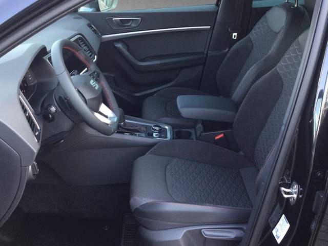 Fahrzeugabbildung SEAT Ateca TSI FR DSG LED AHK Navi VC ACC RFK beats SH 19