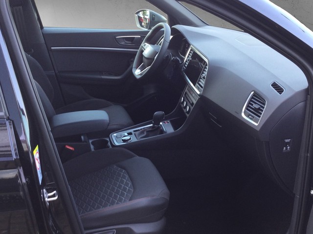 Fahrzeugabbildung SEAT Ateca TSI FR DSG LED AHK Navi VC ACC RFK beats SH 19