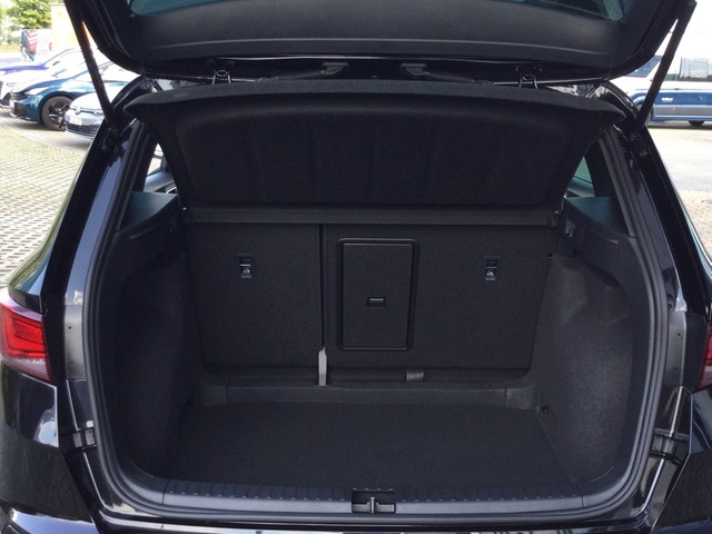 Fahrzeugabbildung SEAT Ateca TSI FR DSG LED AHK Navi VC ACC RFK beats SH 19