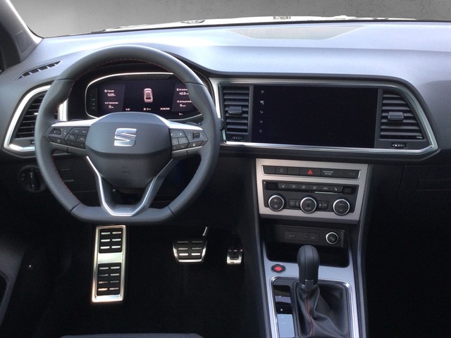 Fahrzeugabbildung SEAT Ateca TSI FR DSG LED AHK Navi VC ACC RFK beats SH 19