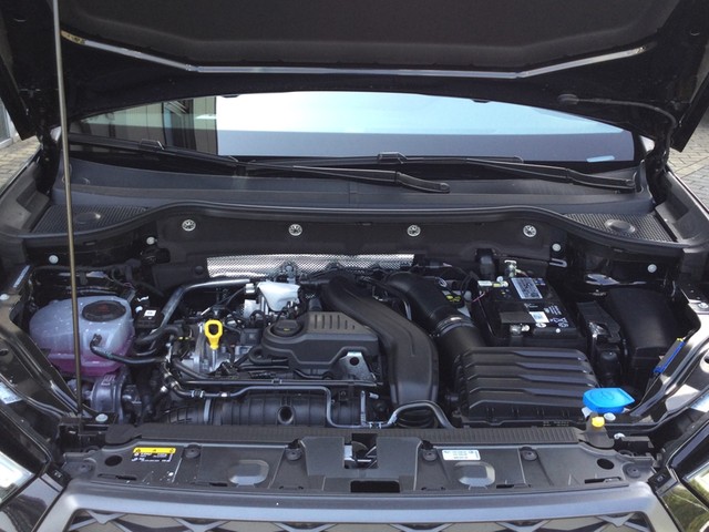 Fahrzeugabbildung SEAT Ateca TSI FR DSG LED AHK Navi VC ACC RFK beats SH 19