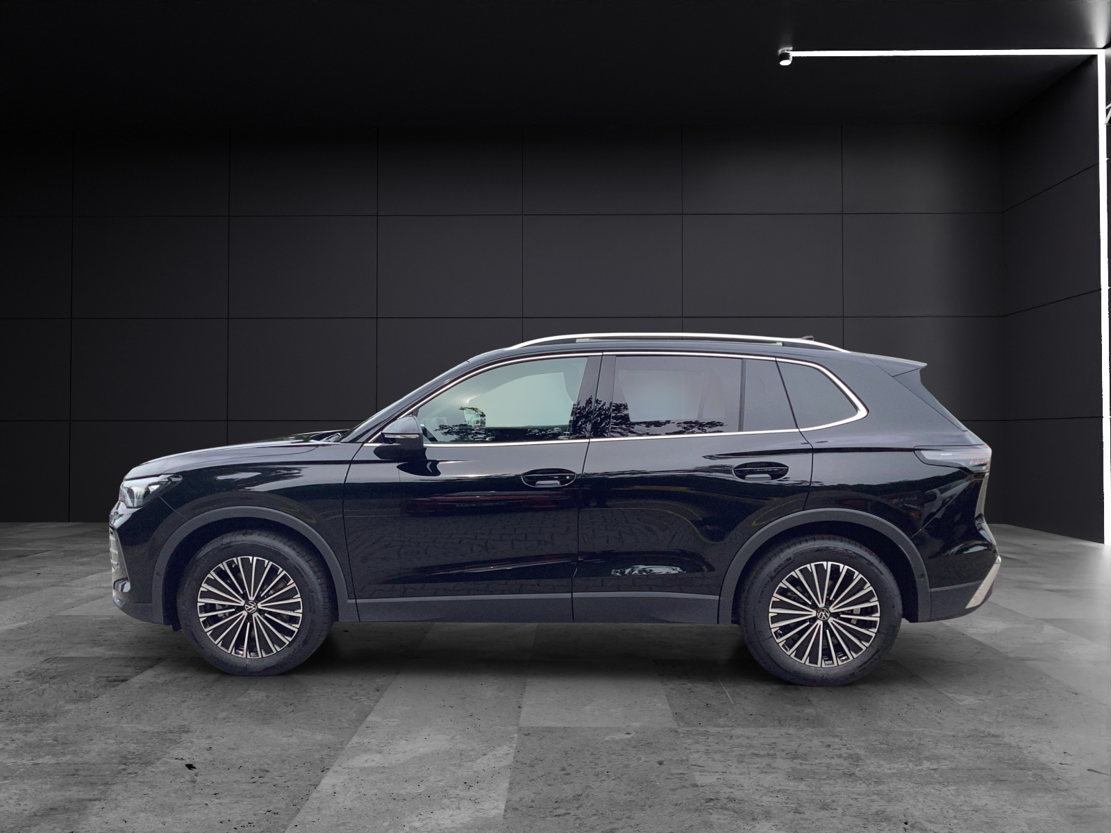 Fahrzeugabbildung Volkswagen Tiguan TDI Elegance AHZV IQ-LED NAVI HuD Standh.