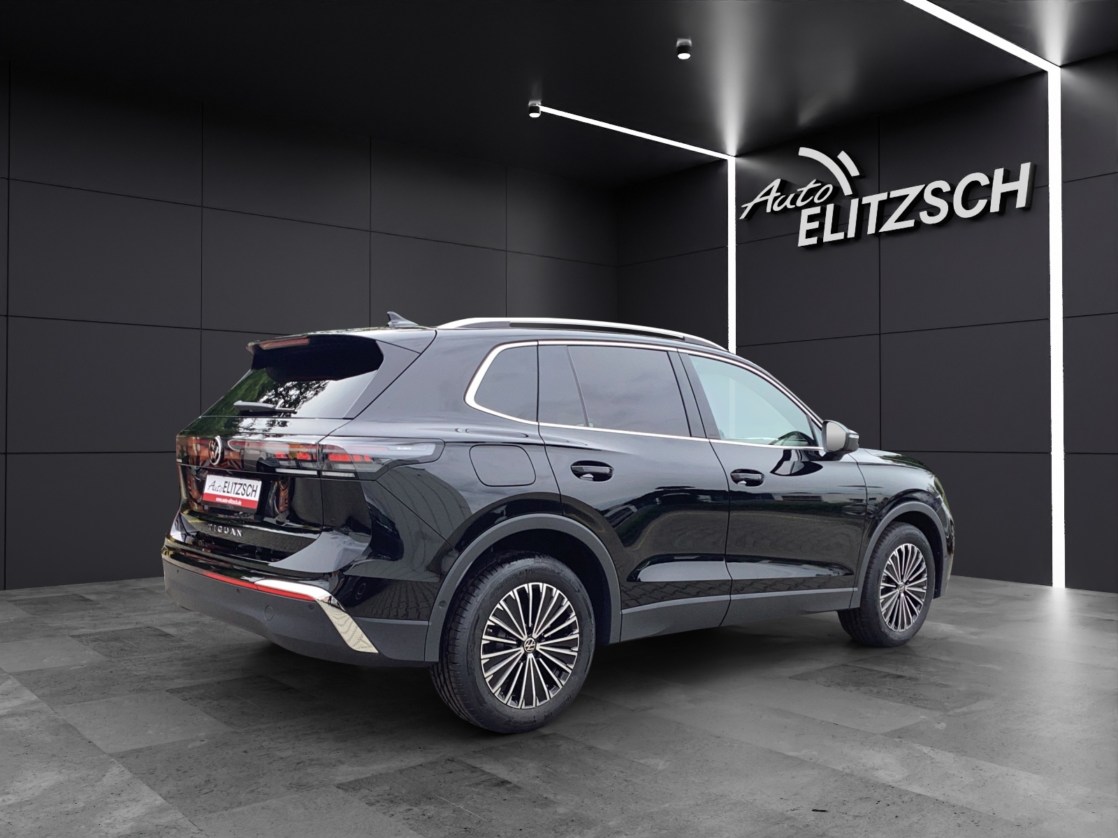 Fahrzeugabbildung Volkswagen Tiguan TDI Elegance AHZV IQ-LED NAVI HuD Standh.
