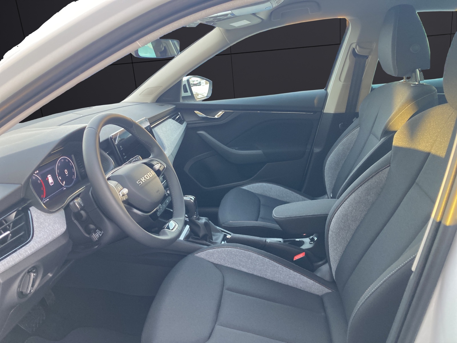 Fahrzeugabbildung SKODA Scala Selection LED, Navi, ACC, LED-Scheinwerfer, Navi, ACC, Sitzheizung vornj