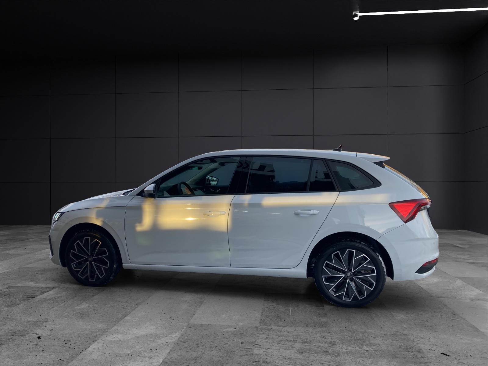 Fahrzeugabbildung SKODA Scala Selection LED, Navi, ACC, LED-Scheinwerfer, Navi, ACC, Sitzheizung vornj