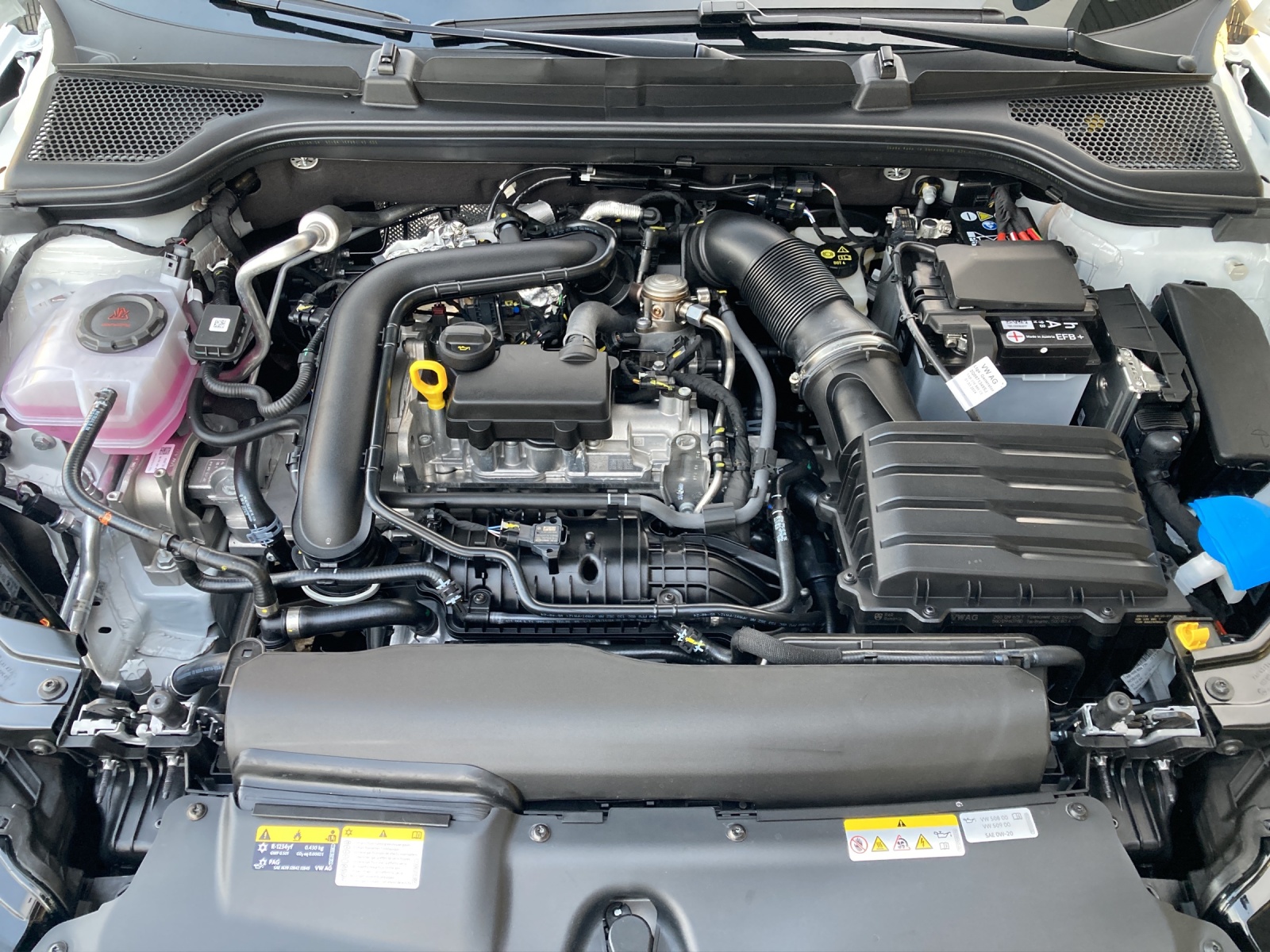 Fahrzeugabbildung SKODA Scala Selection LED, Navi, ACC, LED-Scheinwerfer, Navi, ACC, Sitzheizung vornj