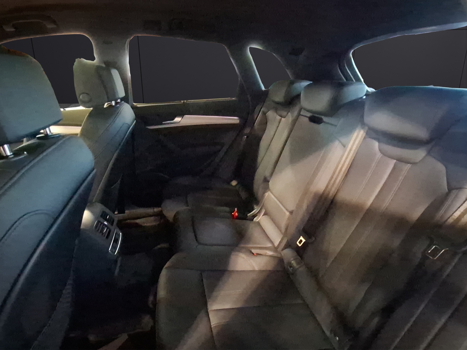 Fahrzeugabbildung Audi Q5 45 TFSI S-Line quattro S-tronic STH Matrix AHK Navi AVC B&O ACC RFK SH 20
