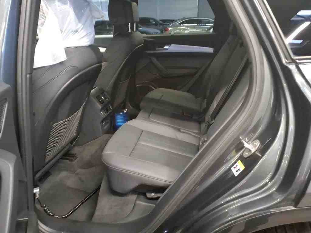 Fahrzeugabbildung Audi Q5 45 TFSI S-Line quattro S-tronic STH Matrix AHK Navi AVC B&O ACC RFK SH 20