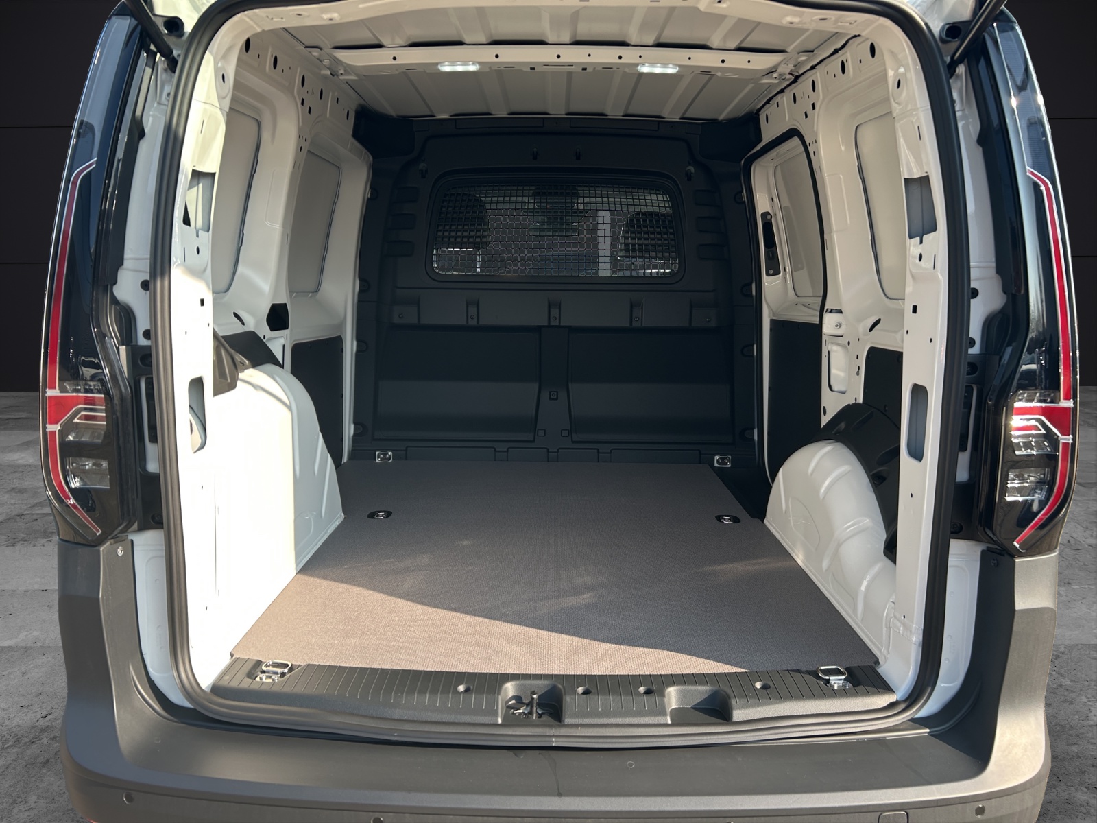 Fahrzeugabbildung Volkswagen Caddy Cargo TDI 4 Motion 90kW, AHK, GRA, SITZH, PDK