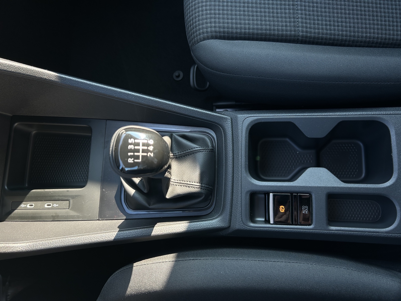 Fahrzeugabbildung Volkswagen Caddy Cargo TDI 4 Motion 90kW, AHK, GRA, SITZH, PDK