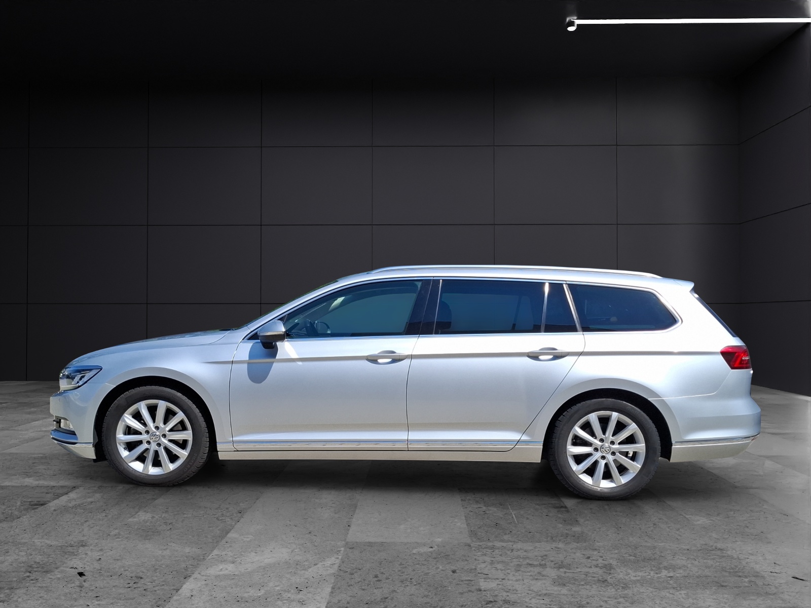 Fahrzeugabbildung Volkswagen Passat Variant TDI Highline LED Navi ACC PDC SH