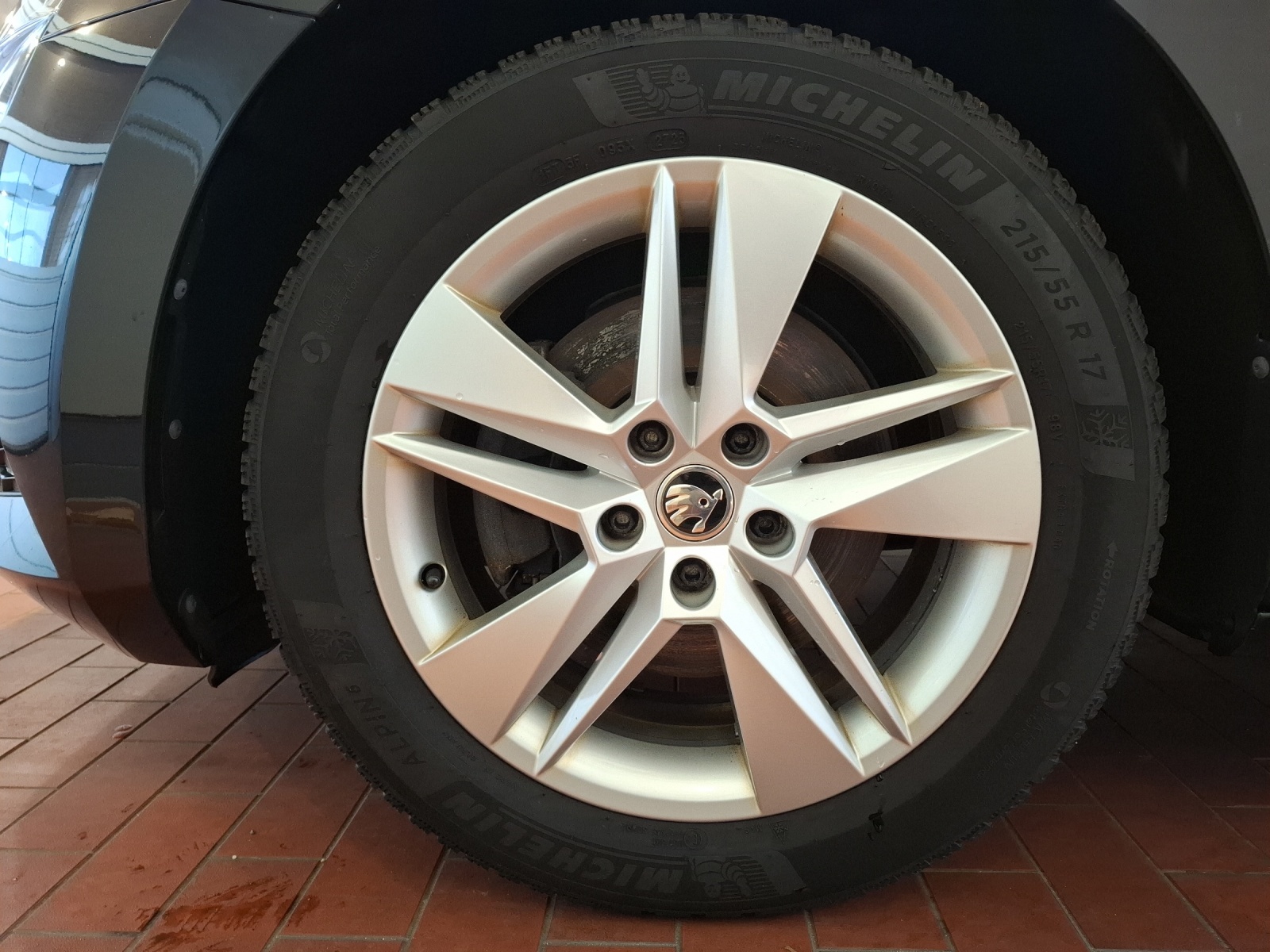 Fahrzeugabbildung SKODA Superb Combi TDI Style DSG Matrix Navi PDC SH LM