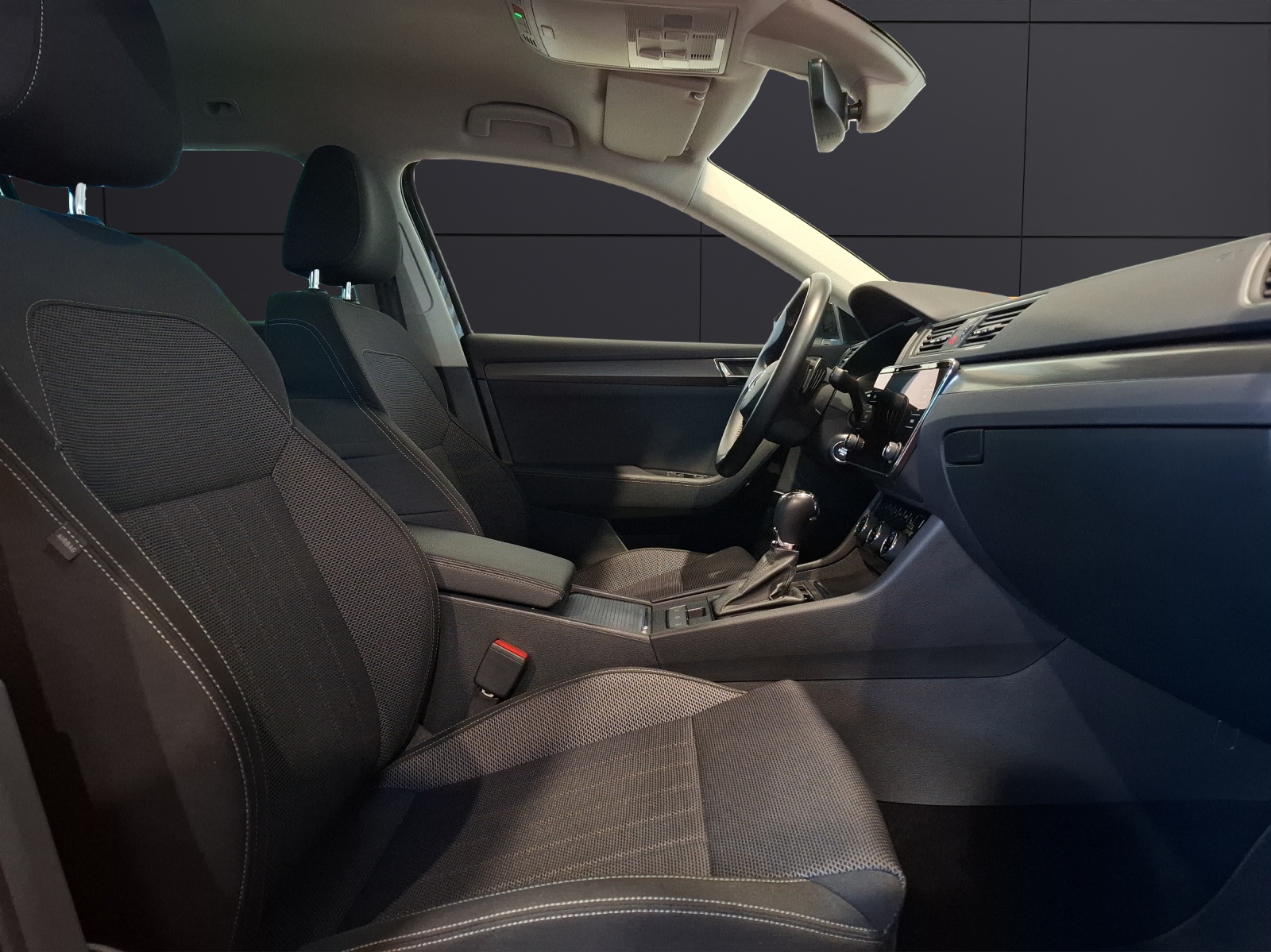 Fahrzeugabbildung SKODA Superb Combi TDI Style DSG Matrix Navi PDC SH LM