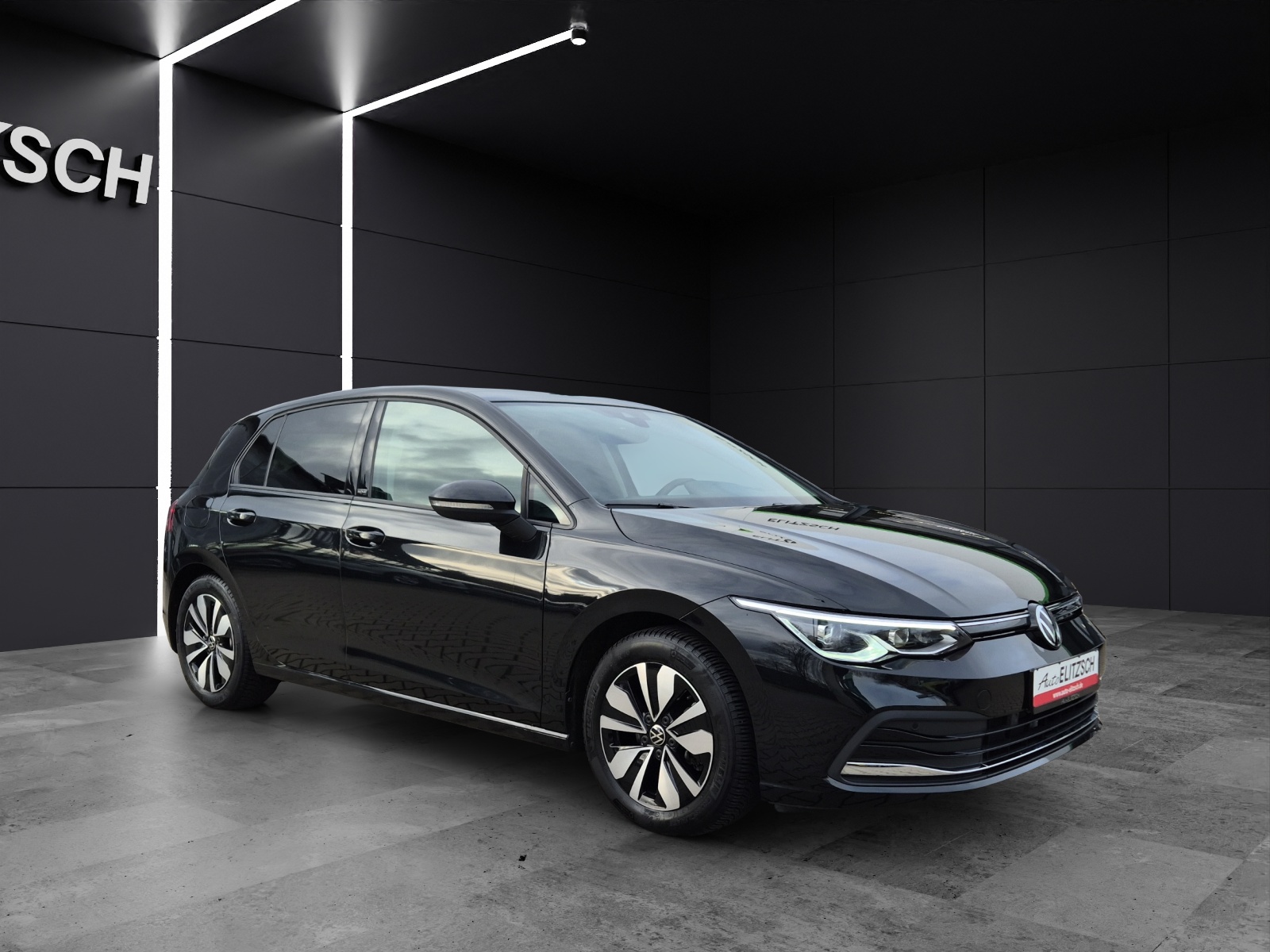 Fahrzeugabbildung Volkswagen Golf VIII MOVE LED ACC AHK PANO HuD AID NAVI