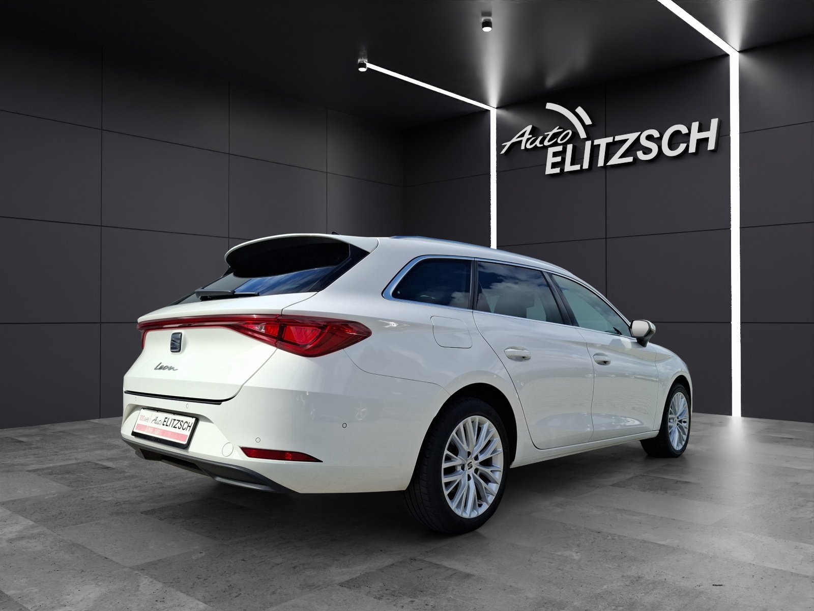Fahrzeugabbildung SEAT Leon ST eTSI Xcellence DSG LED Navi GRA Park-Assist SH