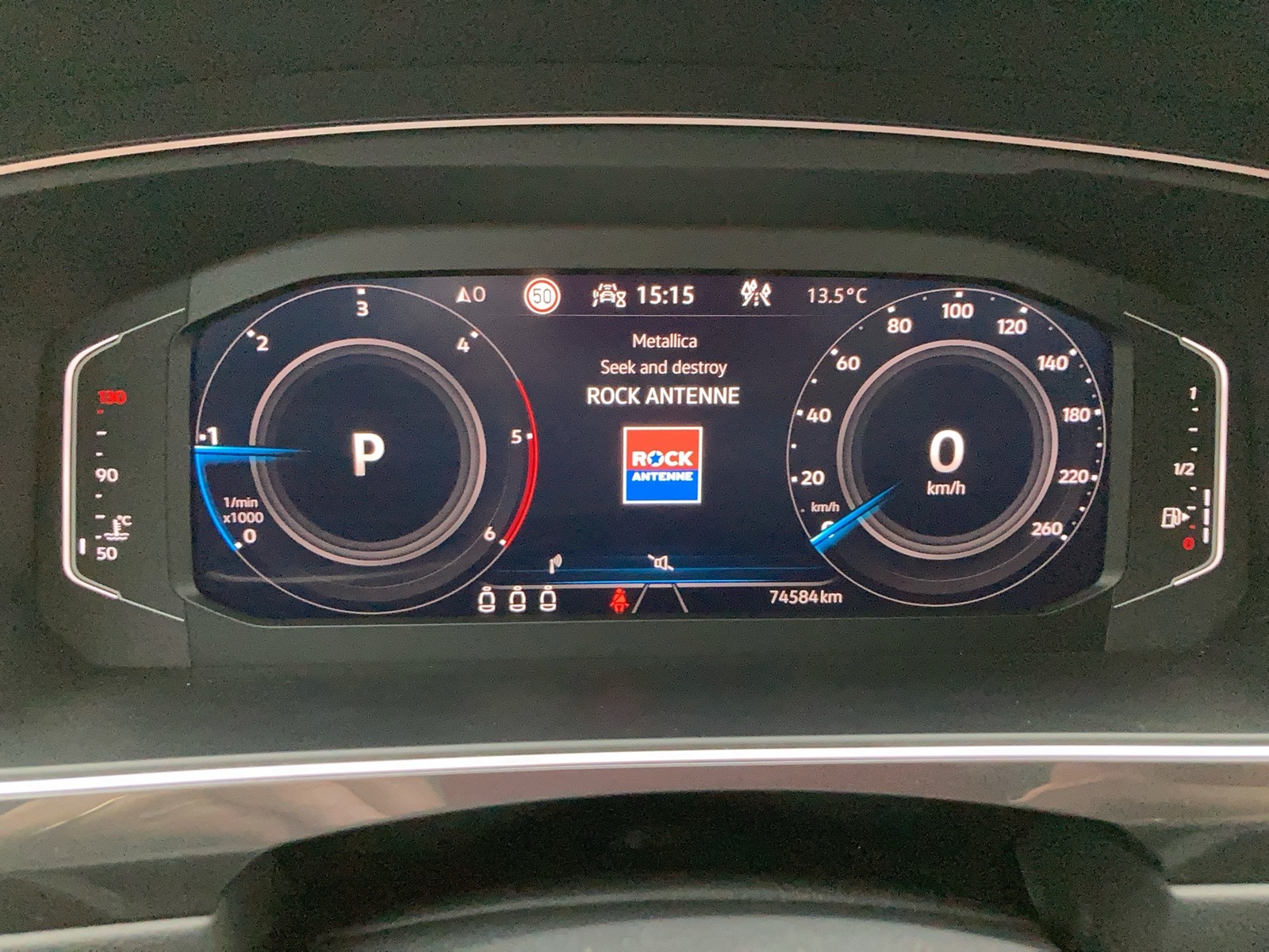 Fahrzeugabbildung Volkswagen Tiguan TDI Elegance 4M IQ.Light Navi ACC AHK SHZ