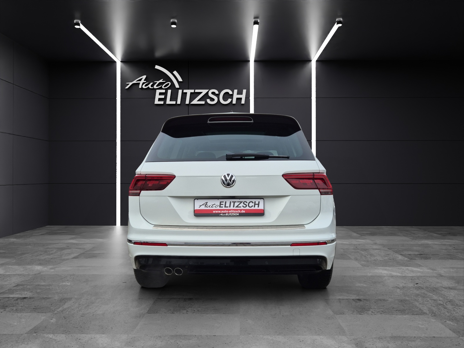 Fahrzeugabbildung Volkswagen Tiguan TDI Highline DSG 4M R-Line Standhzg. LED AHK Navi Pano AID ACC SH 19