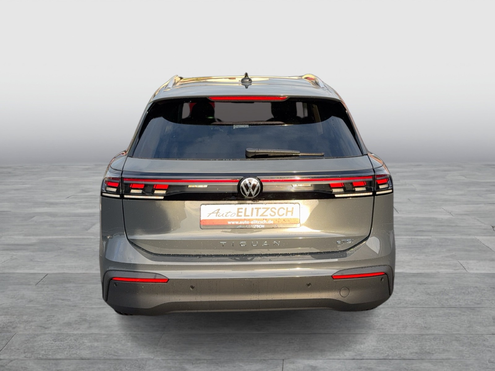 Fahrzeugabbildung Volkswagen Tiguan eTSI Life IQ-LED AHZV NAVI Kessy