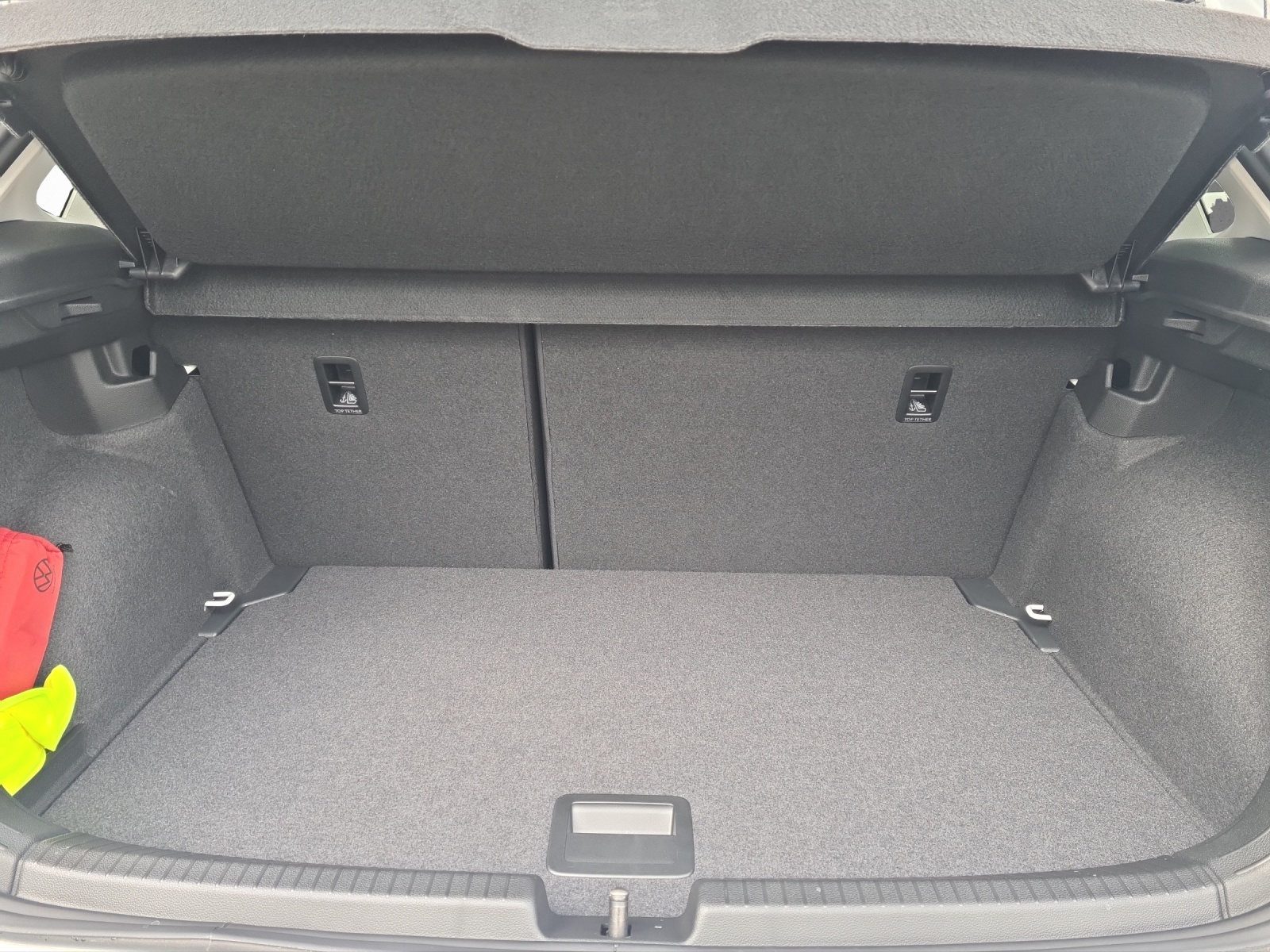 Fahrzeugabbildung Volkswagen Polo Move LED AppCon ACC PDC Lane-Assist SHZ