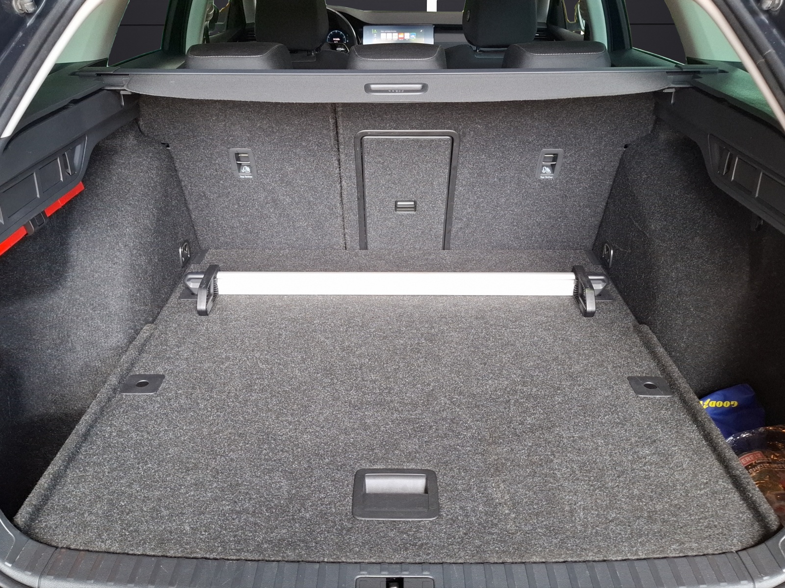 Fahrzeugabbildung SKODA Octavia Combi TDI Ambition LED Navi ACC PDC SH