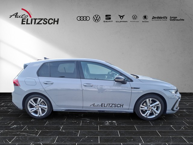 Fahrzeugabbildung Volkswagen Golf VIII TSI R-Line DSG Kamera Navi VC ACC PDC SH LM