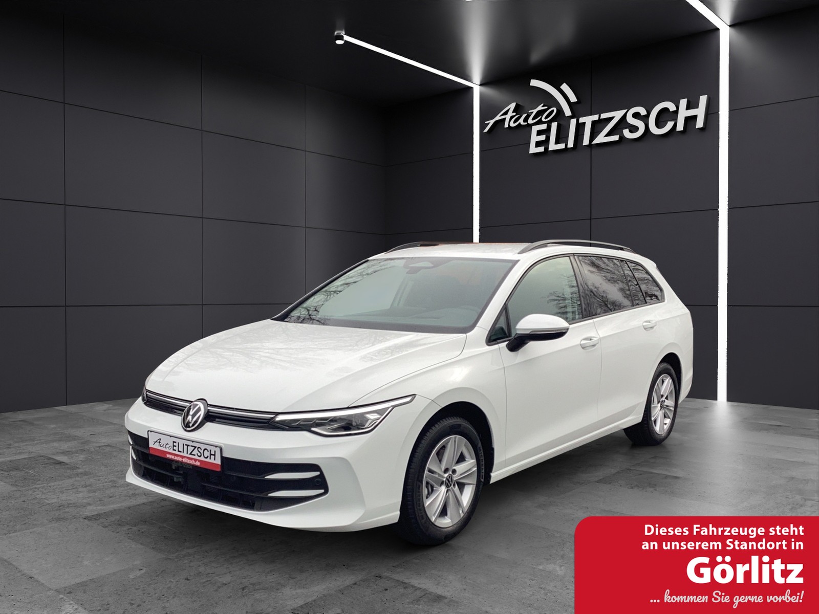 Volkswagen Golf VIII Variant Life TDI DSG LED+ ACC AHK SH HuD RearView Navi