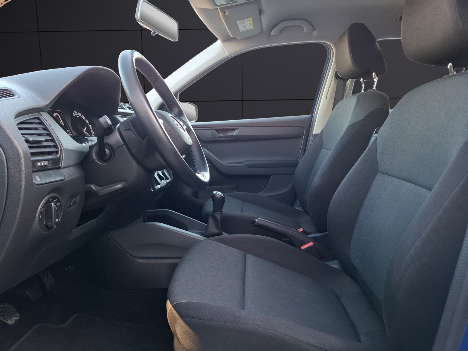 Fahrzeugabbildung SKODA Fabia Combi TSI Active Klima PDC SH LM