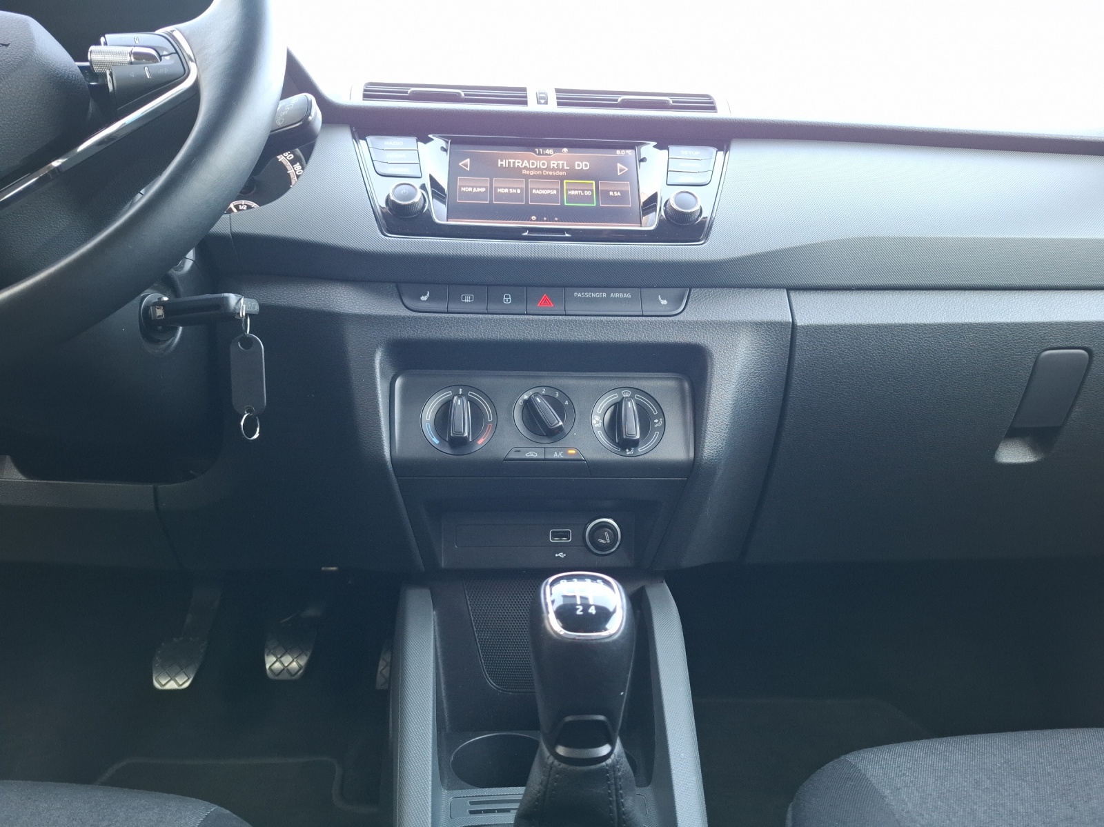 Fahrzeugabbildung SKODA Fabia Combi TSI Active Klima PDC SH LM