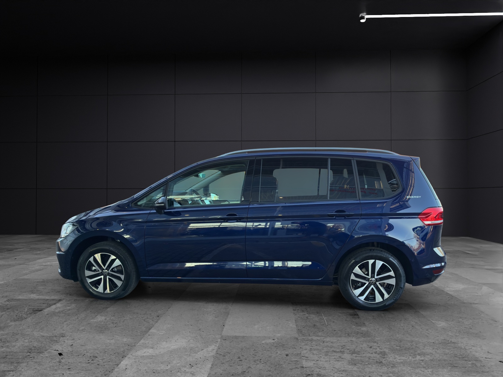 Fahrzeugabbildung Volkswagen Touran Comfortline AHZV DAB ACC