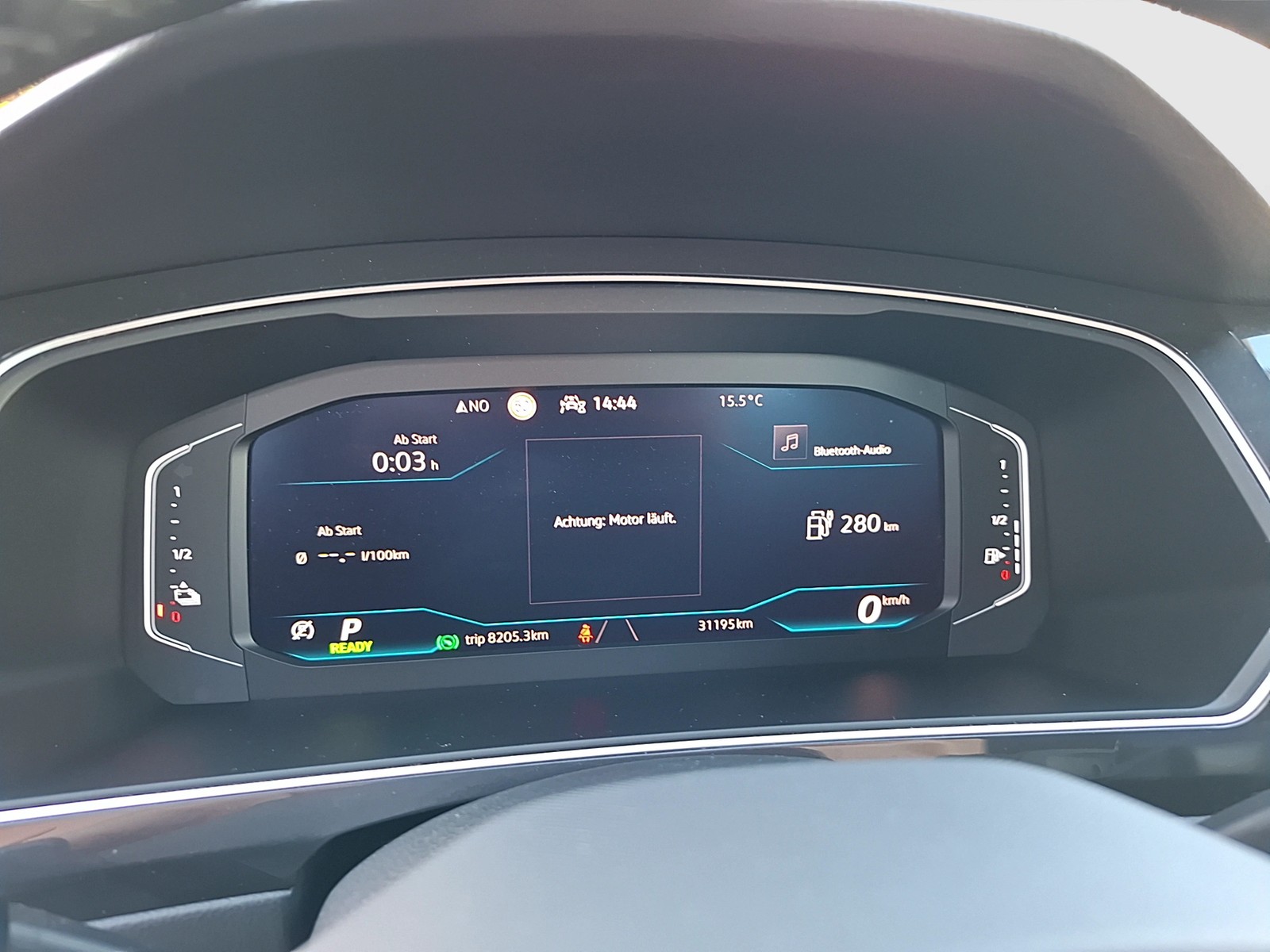 Fahrzeugabbildung Volkswagen Tiguan eHybrid R-Line DSG Matrix Navi AID HUD ACC RFK SH 19