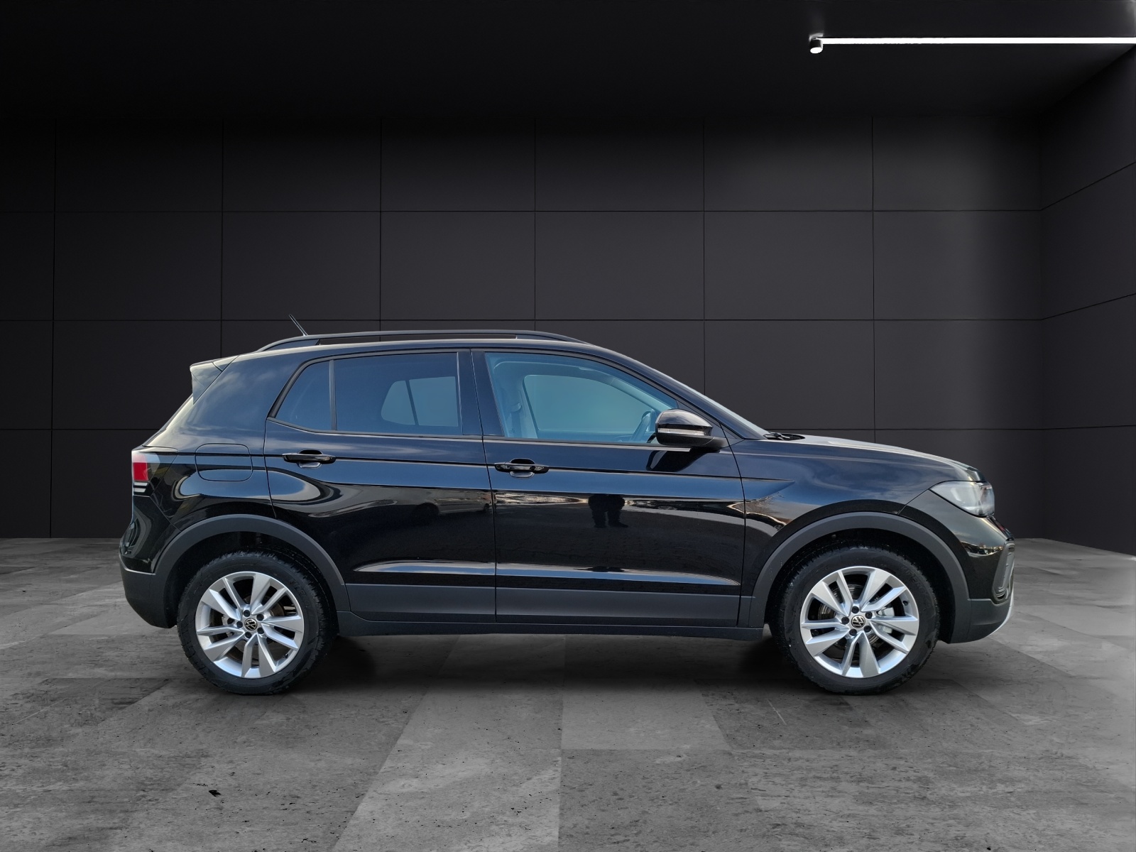 Fahrzeugabbildung Volkswagen T-Cross TSI Life DSG LED AID ACC PDC SH 17