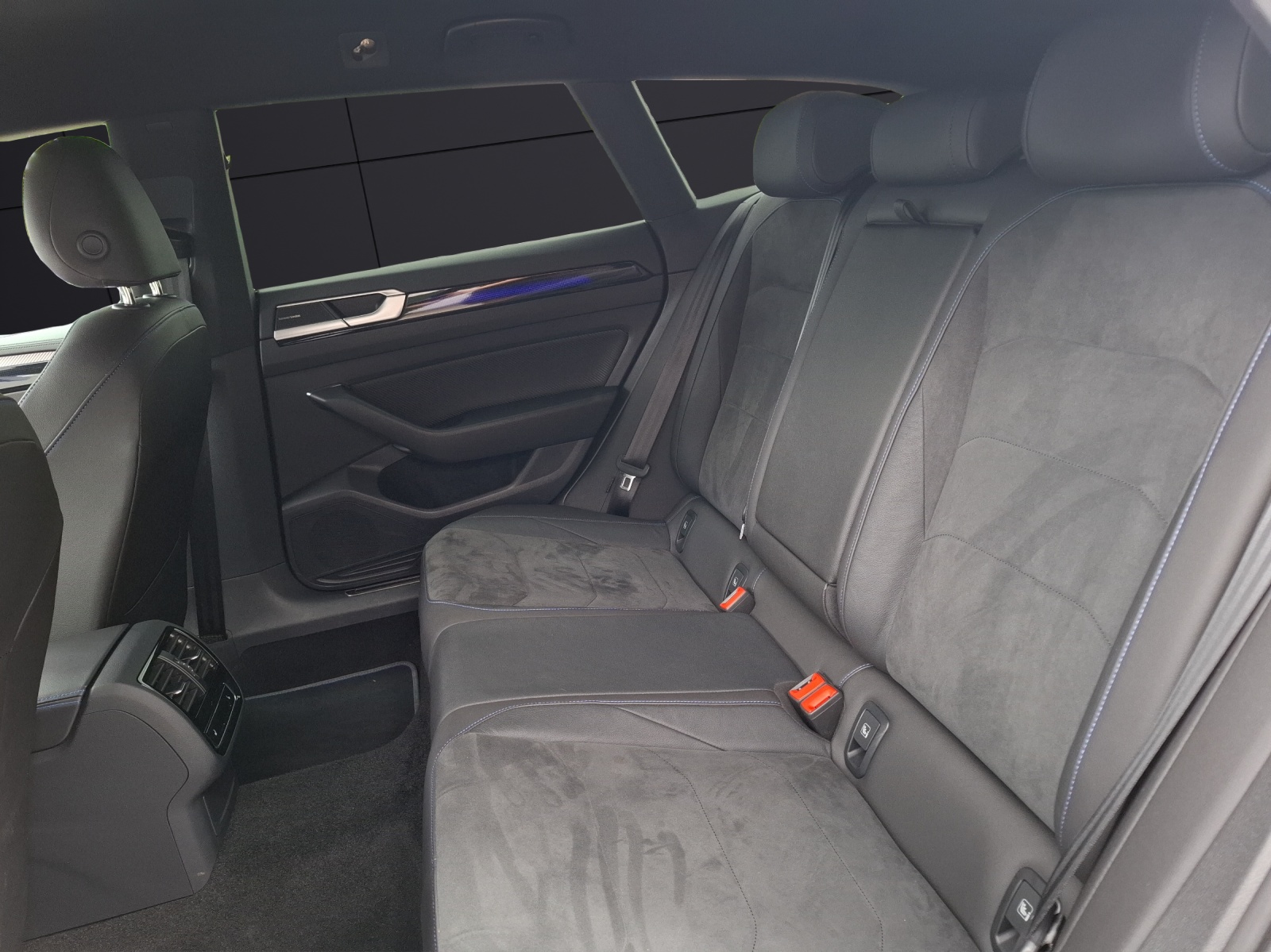 Fahrzeugabbildung Volkswagen Arteon SB R DSG 4M Matrix AID ACC RFK Harman 20