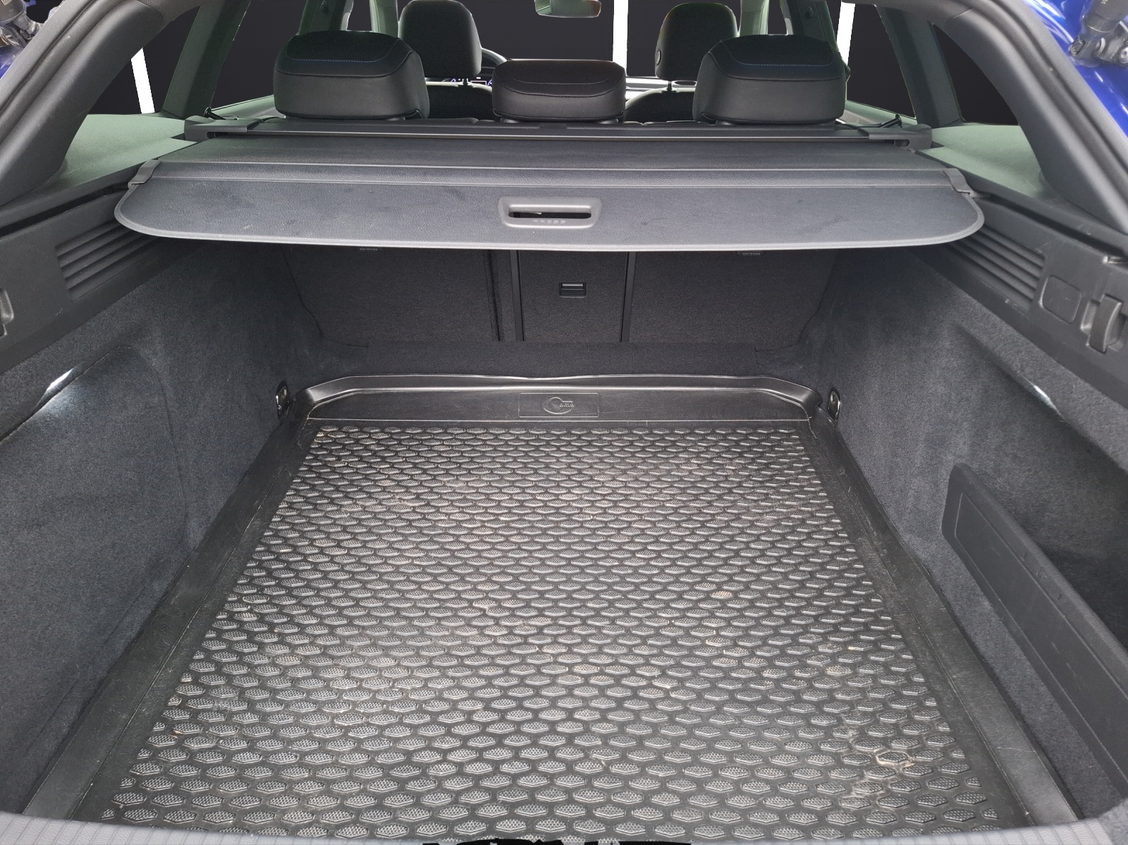 Fahrzeugabbildung Volkswagen Arteon SB R DSG 4M Matrix AID ACC RFK Harman 20