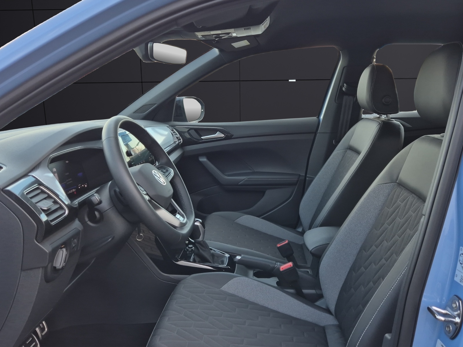 Fahrzeugabbildung Volkswagen T-Cross TSI Goal DSG LED Navi AID ACC Park-Assist SH LM