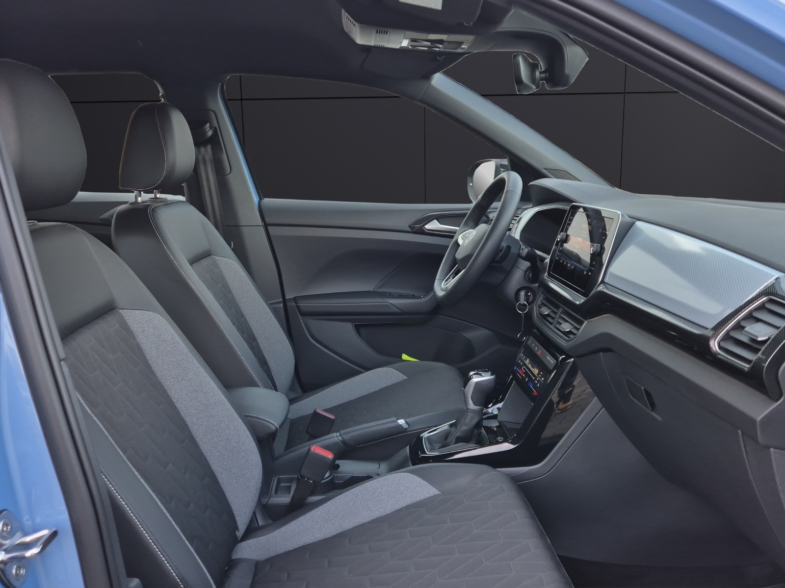 Fahrzeugabbildung Volkswagen T-Cross TSI Goal DSG LED Navi AID ACC Park-Assist SH LM