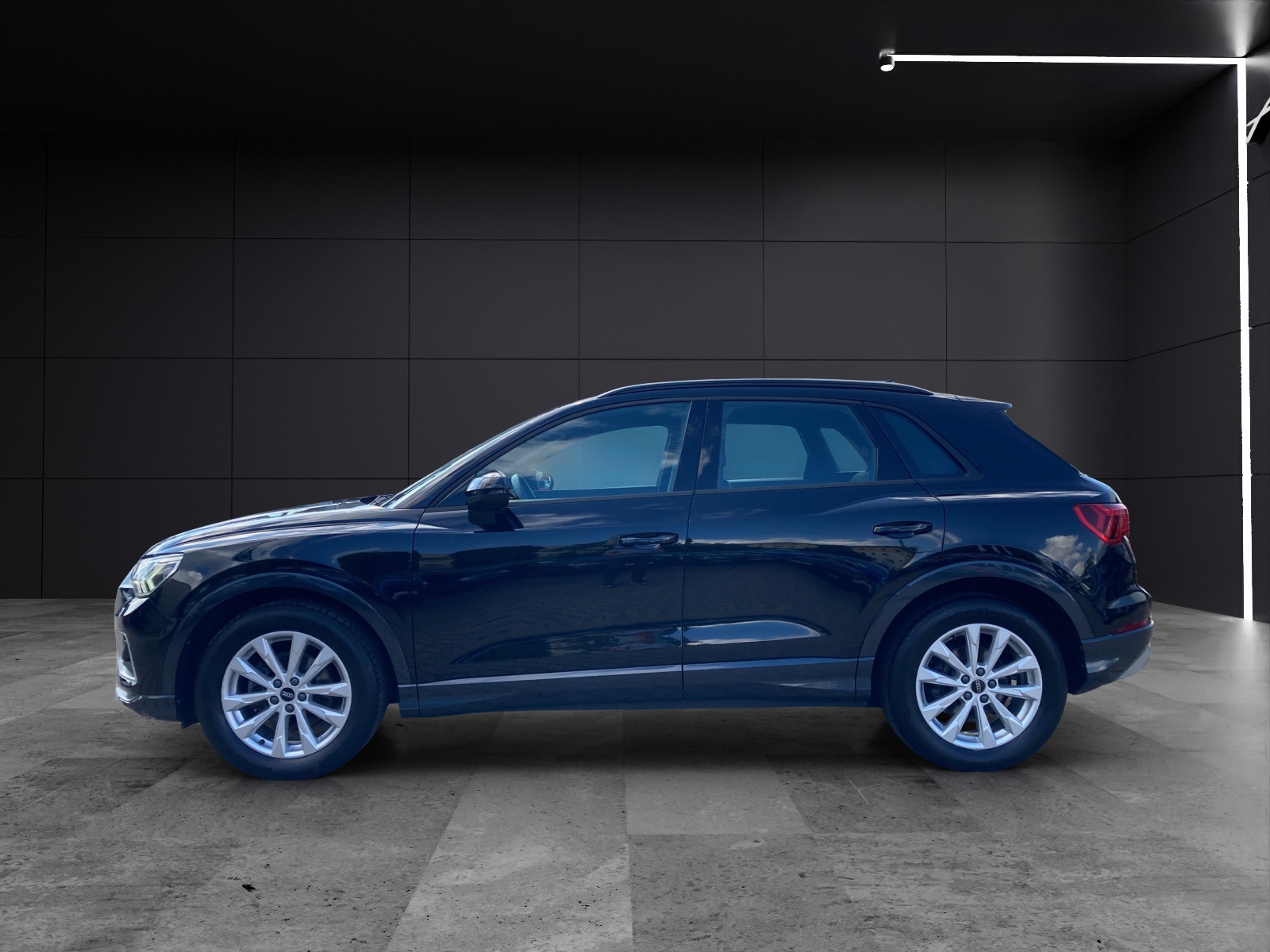 Fahrzeugabbildung Audi Q3 35 TDI advanced quattro S-tronic LED AHK Navi AVC RFK SH 18