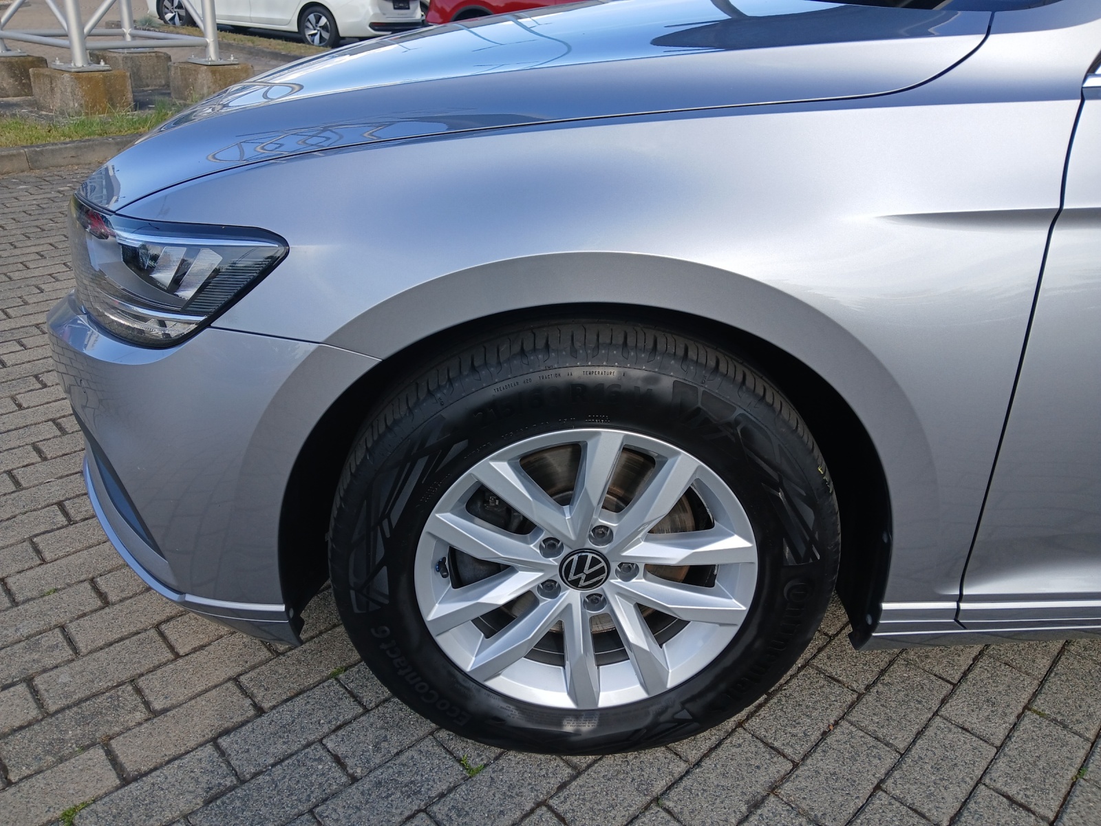 Fahrzeugabbildung Volkswagen Passat Variant TDI Business DSG LED Navi ACC RFK SH LM