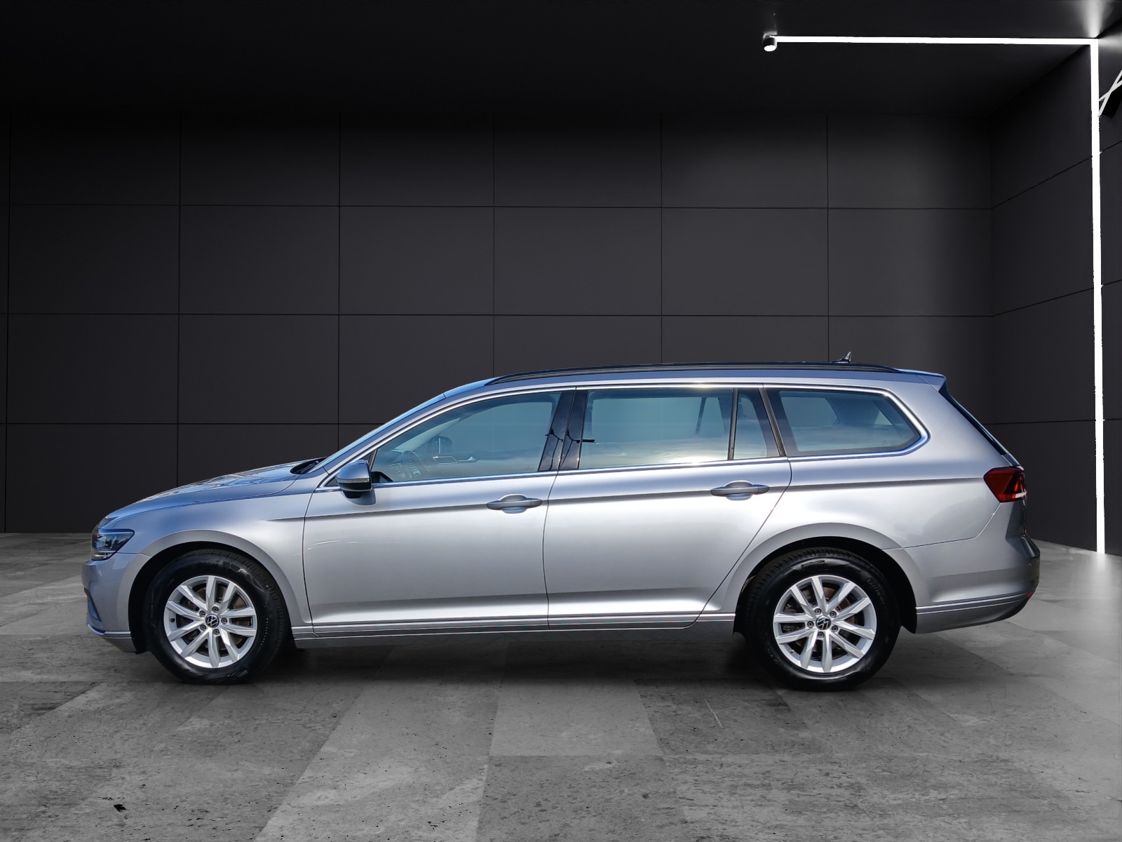 Fahrzeugabbildung Volkswagen Passat Variant TDI Business DSG LED Navi ACC RFK SH LM