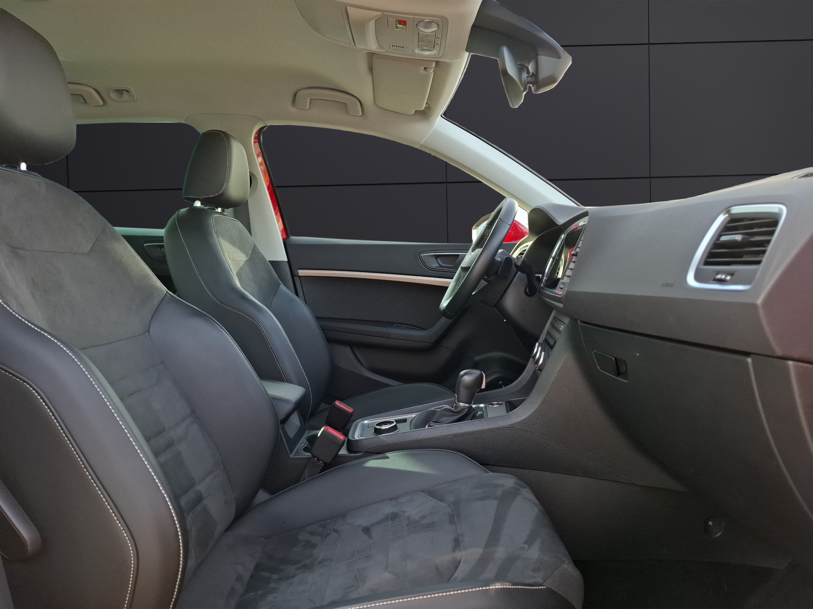 Fahrzeugabbildung SEAT Ateca TDI Xperience DSG LED AHK Navi ACC RFK beats SH