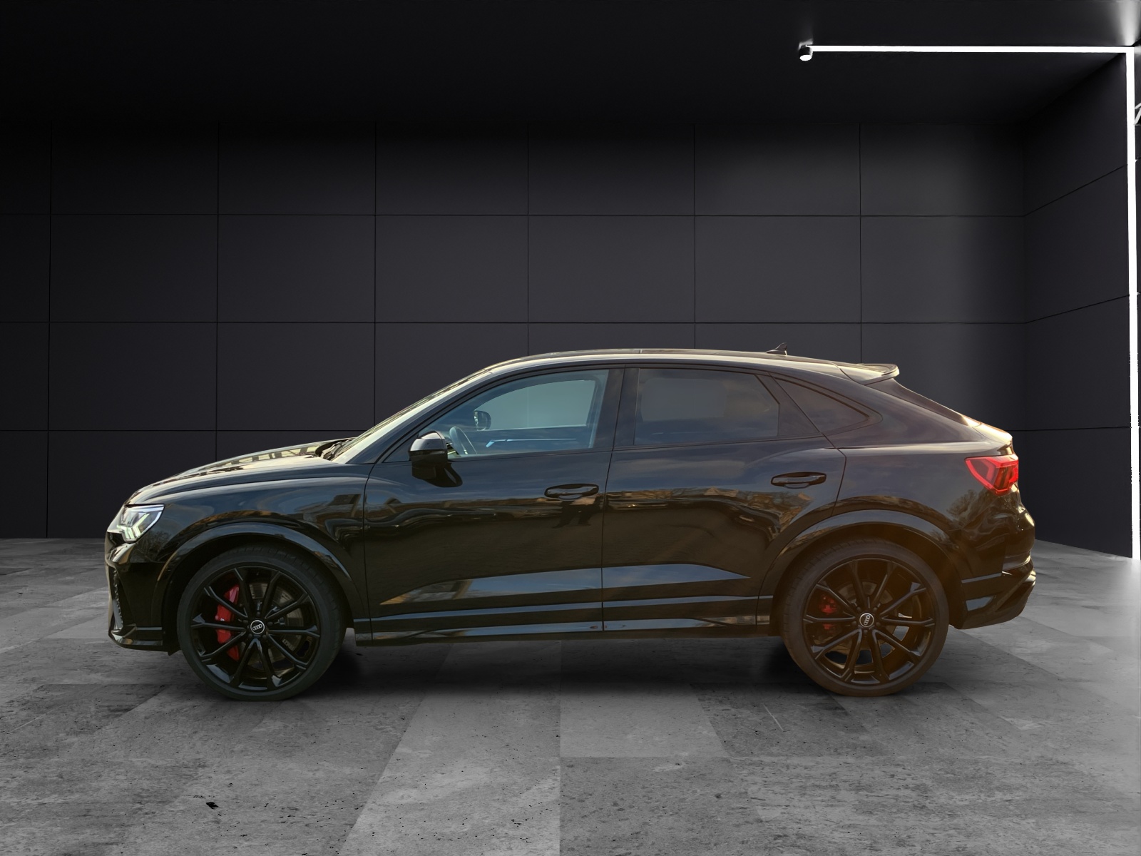 Fahrzeugabbildung Audi RS Q3 Sportback 2.5 TFSI quattro HD-Matrix AHK Virtual Sportabgas 21