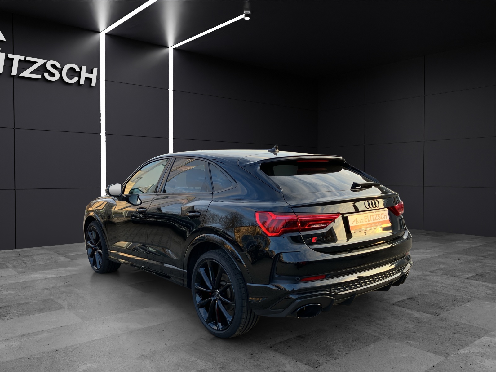 Fahrzeugabbildung Audi RS Q3 Sportback 2.5 TFSI quattro HD-Matrix AHK Virtual Sportabgas 21
