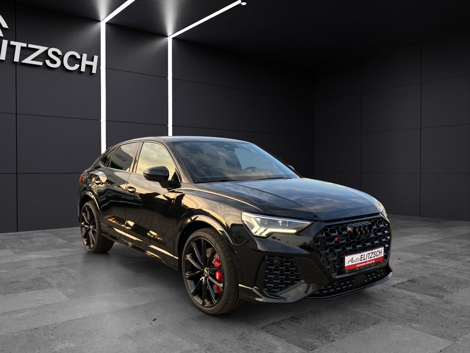 Fahrzeugabbildung Audi RS Q3 Sportback 2.5 TFSI quattro HD-Matrix AHK Virtual Sportabgas 21