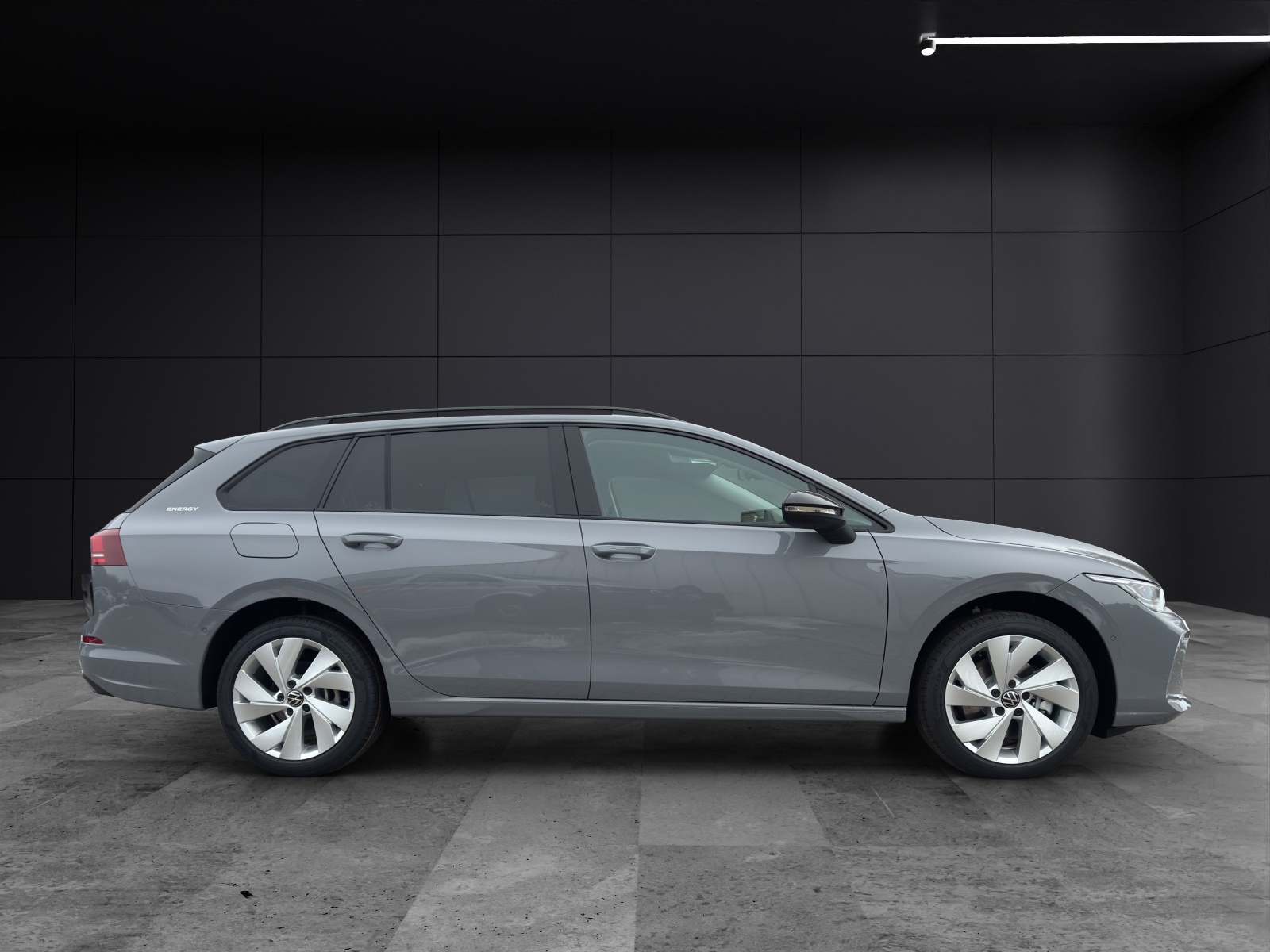 Fahrzeugabbildung Volkswagen Golf VIII Variant Energy TDI DSG LED ACC AHK SH RearView Ambiente Navi DAB+