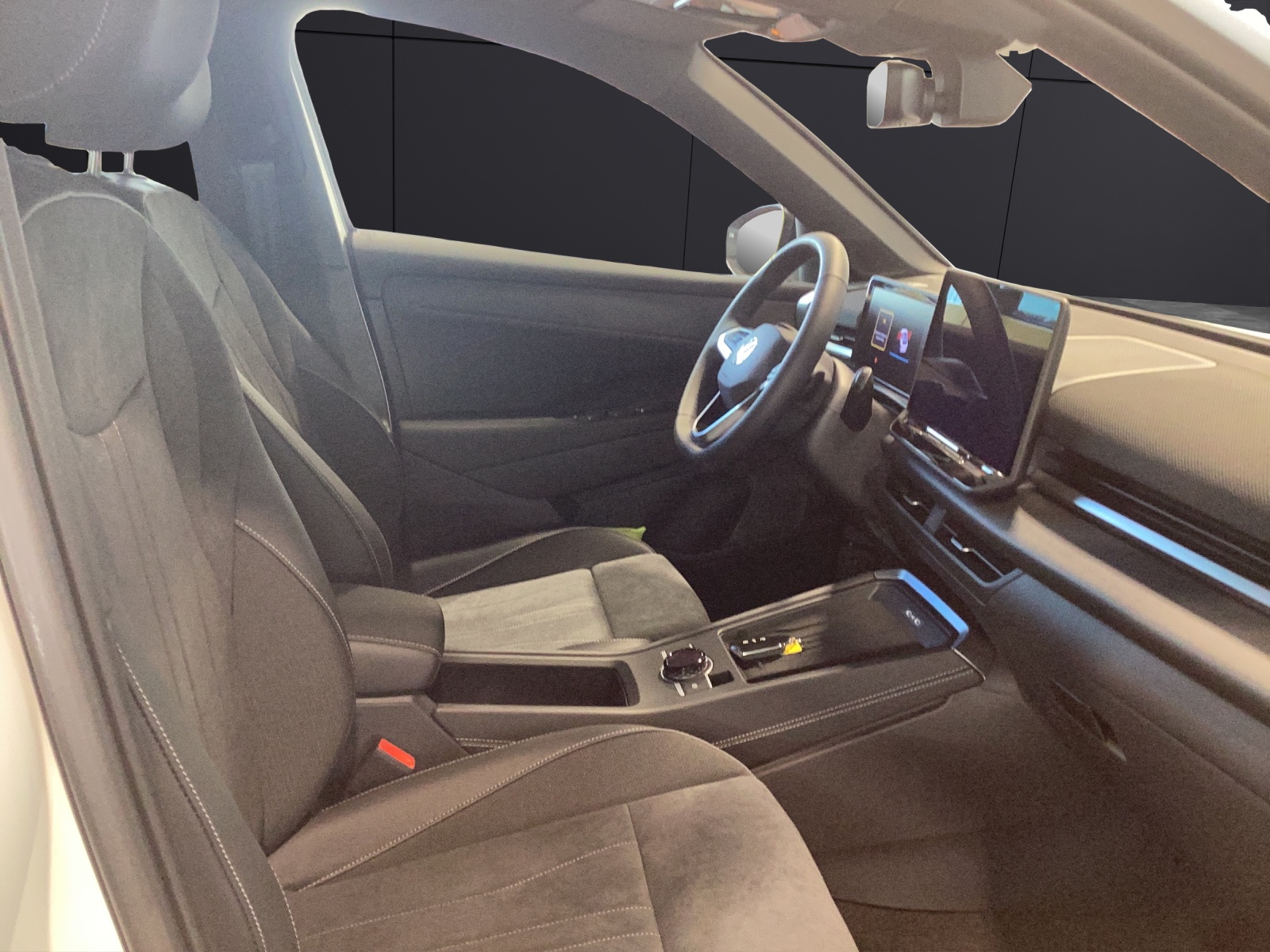 Fahrzeugabbildung Volkswagen T-Roc Style eTSI DSG ACC LED+ SH HuD 360° Massage AppConnect Navi