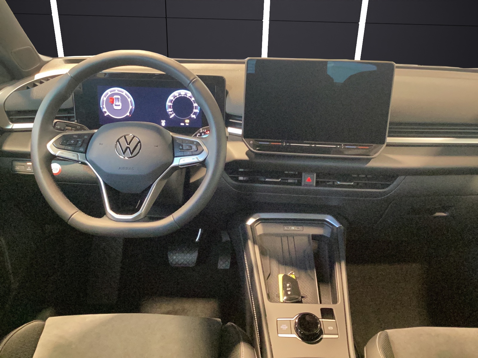 Fahrzeugabbildung Volkswagen T-Roc Style eTSI DSG ACC LED+ SH HuD 360° Massage AppConnect Navi